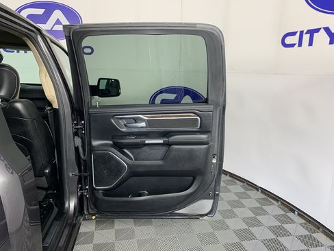 Used 2019 RAM 1500 Laramie AWD/4WD image 32