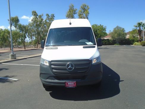 Used 2021 Mercedes-Benz Sprinter 2500 w/ Driver Convenience Package image 5