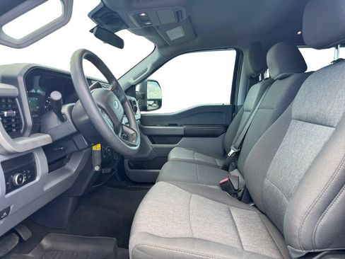 Used 2024 Ford F250 XL w/ STX Appearance Package AWD/4WD image 9