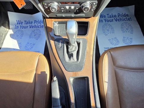 Used 2010 BMW 328i xDrive Sedan AWD/4WD image 23