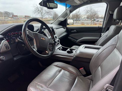 Used 2019 Chevrolet Suburban LT image 10
