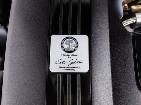 Used 2024 Mercedes-Benz SL 63 AMG 4MATIC image 37