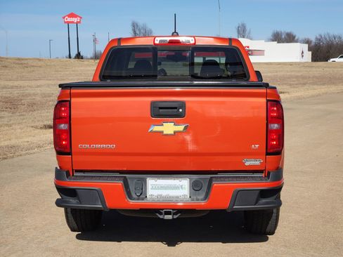 Used 2016 Chevrolet Colorado LT w/ LT Convenience Package image 8