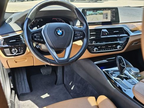 Used 2020 BMW 530i w/ Premium Package RWD image 68