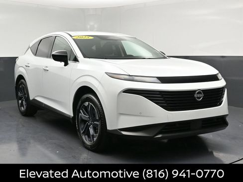 Certified 2025 Nissan Murano SV FWD image 1
