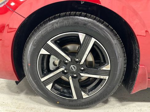 Used 2025 Nissan Sentra SV image 60