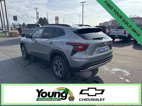 New 2026 Chevrolet Trax LT w/ Driver Confidence Package image 5