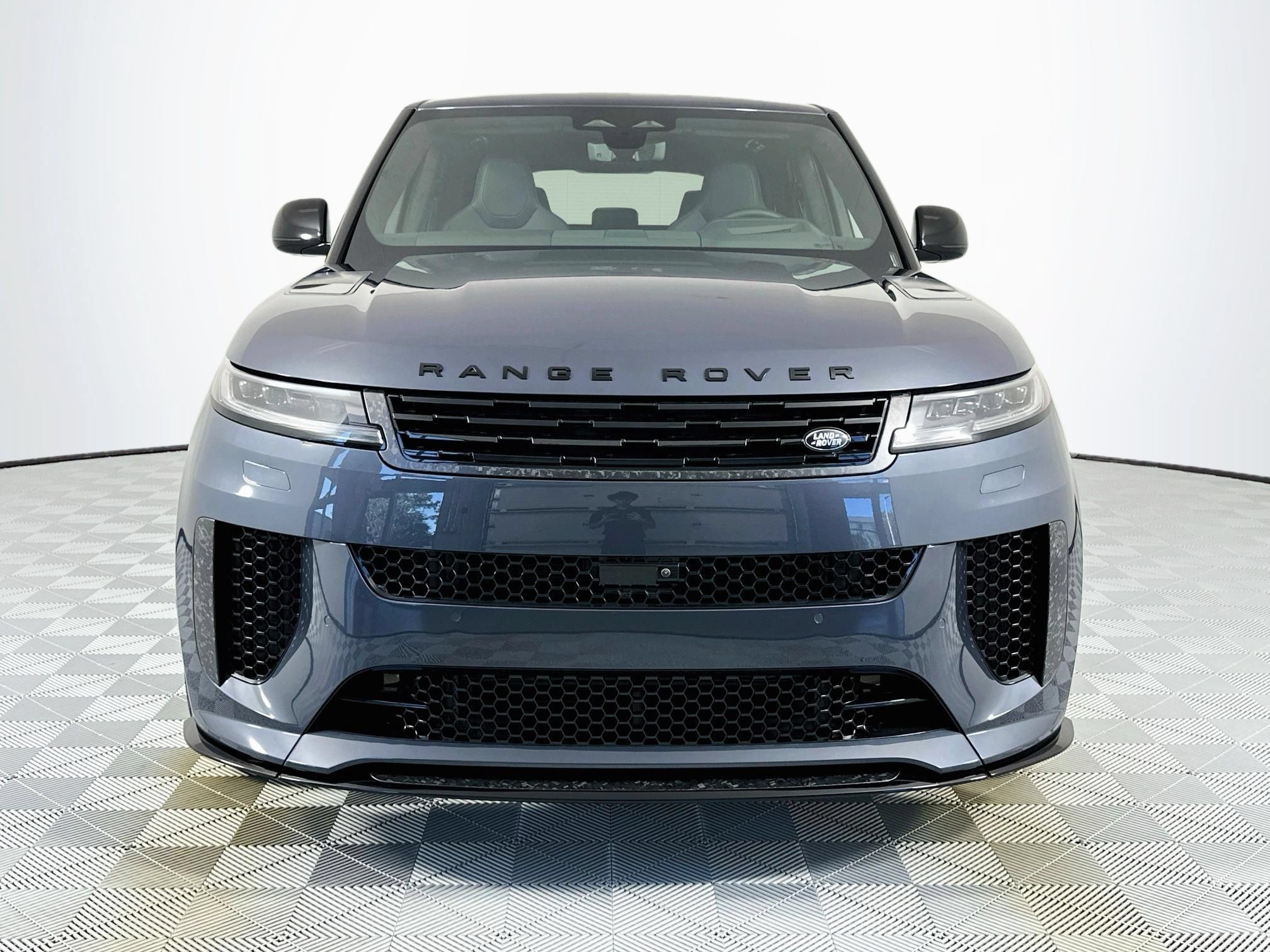 New 2026 Land Rover Range Rover Sport SV Carbon AWD/4WD image 2