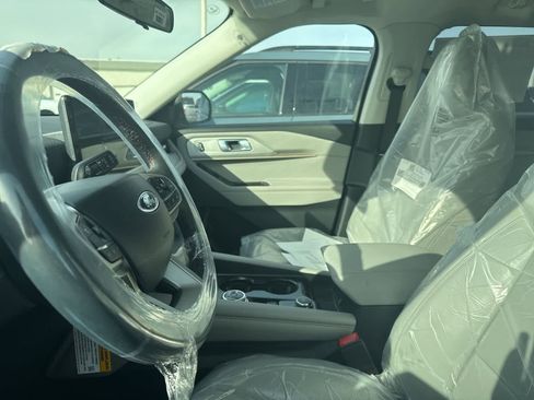 New 2026 Ford Explorer Active w/ Active Comfort Package image 30