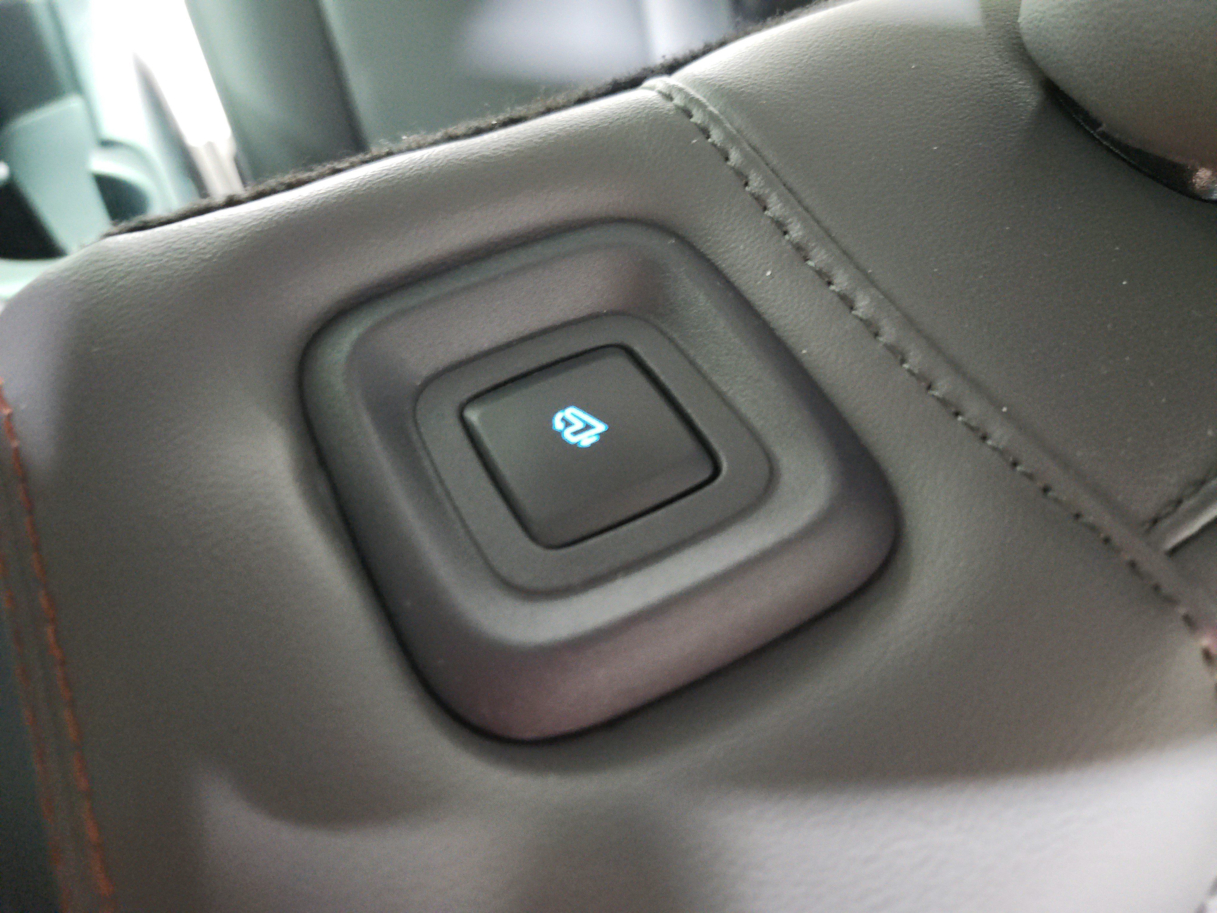 Used 2025 Ford Expedition Active AWD/4WD image 52