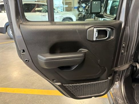 Used 2026 Jeep Gladiator Mojave AWD/4WD image 26