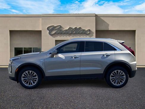 Certified 2024 Cadillac XT4 Premium Luxury w/ Active Safety Package FWD image 5