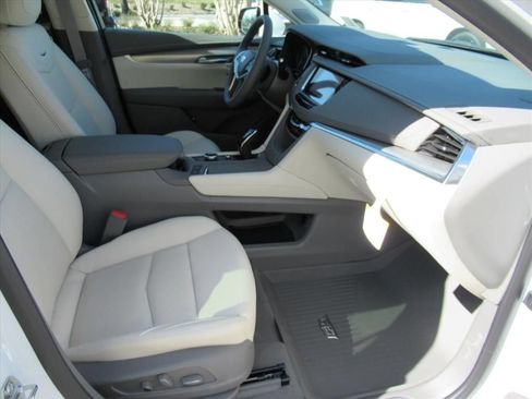 New 2026 Cadillac XT5 Premium Luxury w/ Driver Assist Package AWD/4WD image 8