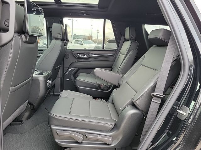 New 2024 GMC Yukon Denali w/ Advanced Technology Package AWD/4WD image 17