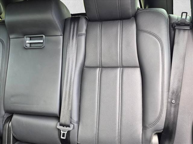 Used 2016 Land Rover Range Rover HSE AWD/4WD image 14