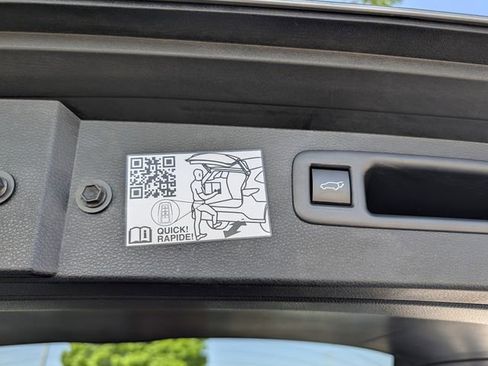 Used 2024 Toyota Highlander XLE image 31