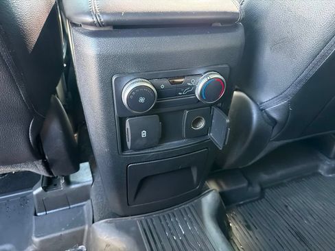 Used 2022 Ford Explorer XLT w/ Class IV Trailer Tow Package AWD/4WD image 34