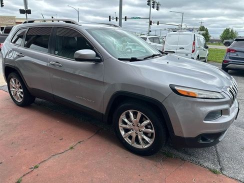 Used 2014 Jeep Cherokee Limited w/ Technology Group image 3