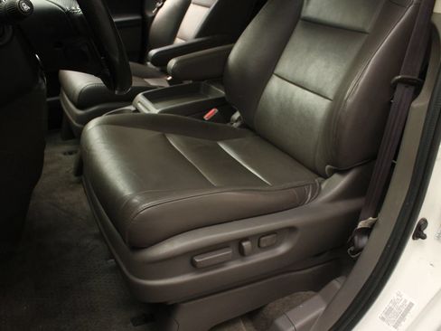 Used 2014 Honda Odyssey Touring image 17
