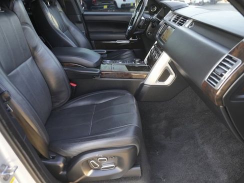 Used 2014 Land Rover Range Rover HSE image 19