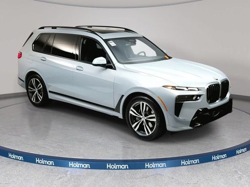 Used 2026 BMW X7 xDrive40i w/ M Sport Package AWD/4WD image 7