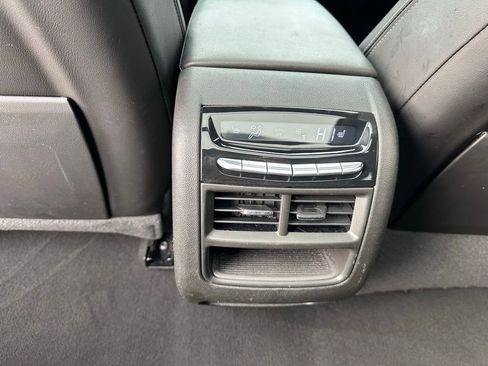 Used 2024 Cadillac XT5 Premium Luxury image 30