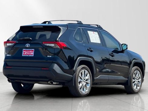 Used 2021 Toyota RAV4 XLE Premium FWD image 6