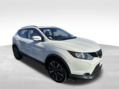 Used 2019 Nissan Rogue Sport SL w/ Premium Package image 11