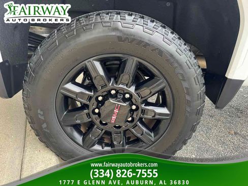 Used 2024 GMC Sierra 2500 AT4 w/ AT4 Premium Plus Package AWD/4WD image 37