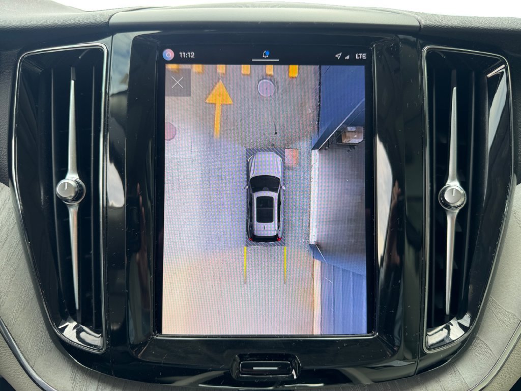 Certified 2024 Volvo XC60 B5 Plus w/ Protection Package Premier AWD/4WD image 17
