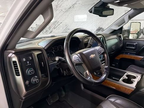 Used 2019 Chevrolet Silverado 3500 High Country AWD/4WD image 8