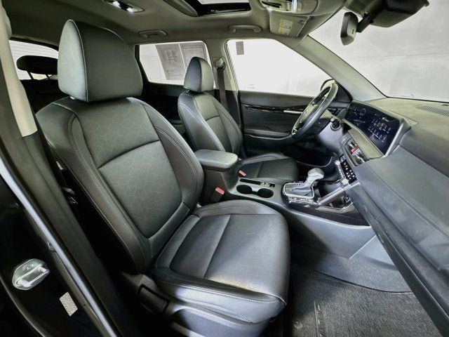 Certified 2024 Kia Seltos SX w/ SX Sunroof Package AWD/4WD image 30