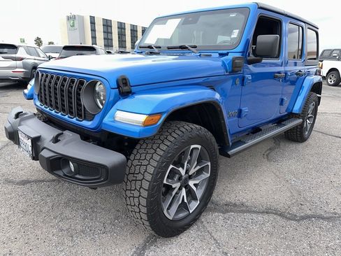 Used 2024 Jeep Wrangler Unlimited w/ Convenience Group image 3