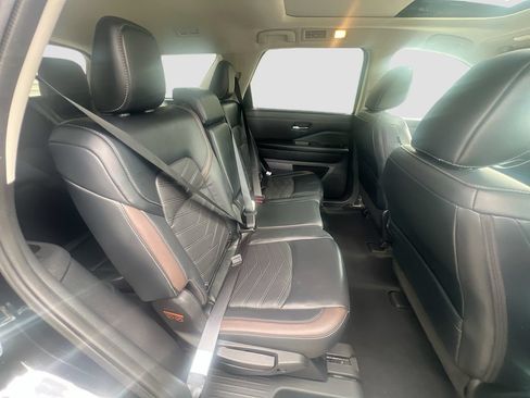 Used 2023 Nissan Pathfinder Platinum w/ Cargo Package AWD/4WD image 30