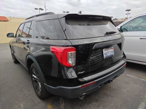 Used 2022 Ford Explorer XLT w/ Equipment Group 202A AWD/4WD image 4