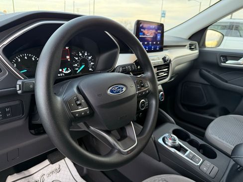 Used 2021 Ford Escape SE image 44