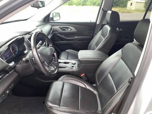 Used 2021 Chevrolet Traverse RS FWD image 25