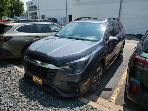 Used 2023 Subaru Ascent Limited w/ Technology Package AWD/4WD image 2