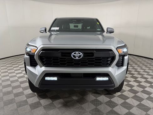 Used 2025 Toyota Tacoma TRD Off-Road AWD/4WD image 6