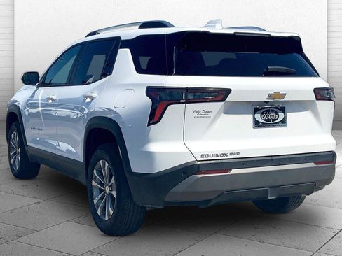 Used 2025 Chevrolet Equinox LT image 10