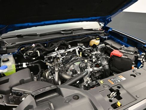 New 2025 Ford Ranger Lariat w/ FX4 Off-Road Package image 13