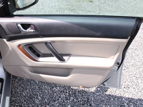 Used 2005 Subaru Outback 3.0R L.L. Bean AWD/4WD image 21
