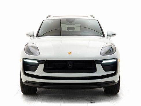 Used 2026 Porsche Macan AWD/4WD image 30