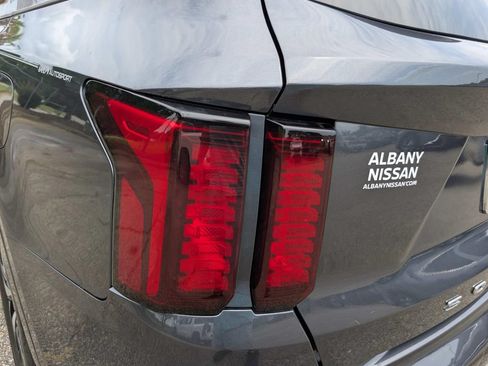 Used 2022 Kia Sorento S w/ Panoramic Sunroof Package FWD image 10