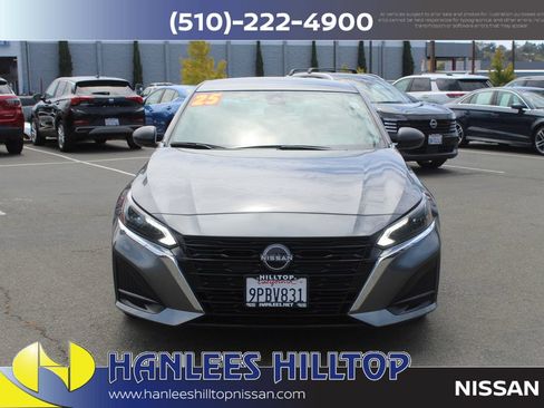 Used 2025 Nissan Altima 2.5 SV FWD image 4