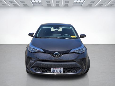 Used 2020 Toyota C-HR LE FWD image 2