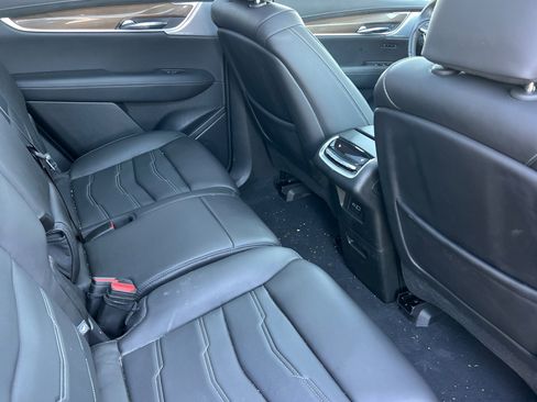 Certified 2024 Cadillac XT6 Sport w/ Platinum Package image 17