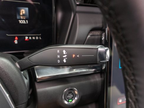 Used 2026 GMC Terrain Elevation w/ Elevation Premium Package FWD image 25