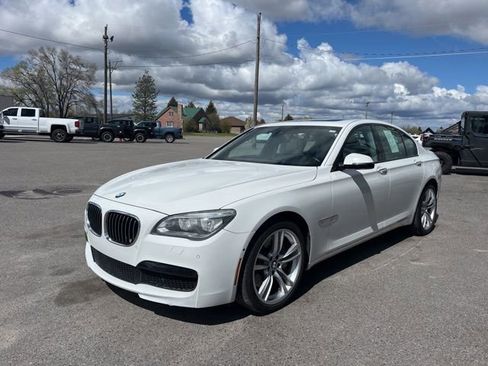 Used 2015 BMW 750i RWD image 4