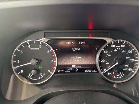 Used 2024 Nissan Rogue SV image 13